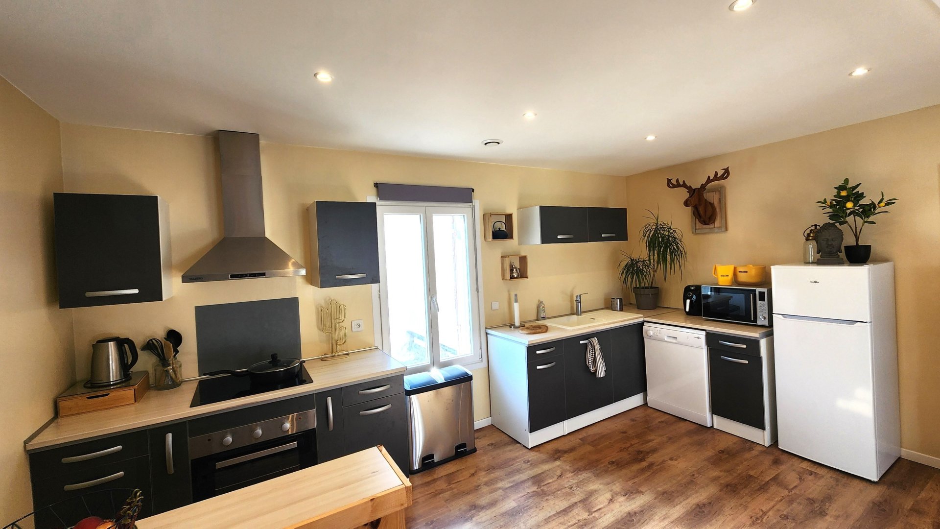 Vente Maison 10&nbsp;Pièces 255&nbsp;m² Saint-Laurent-des-Hommes
