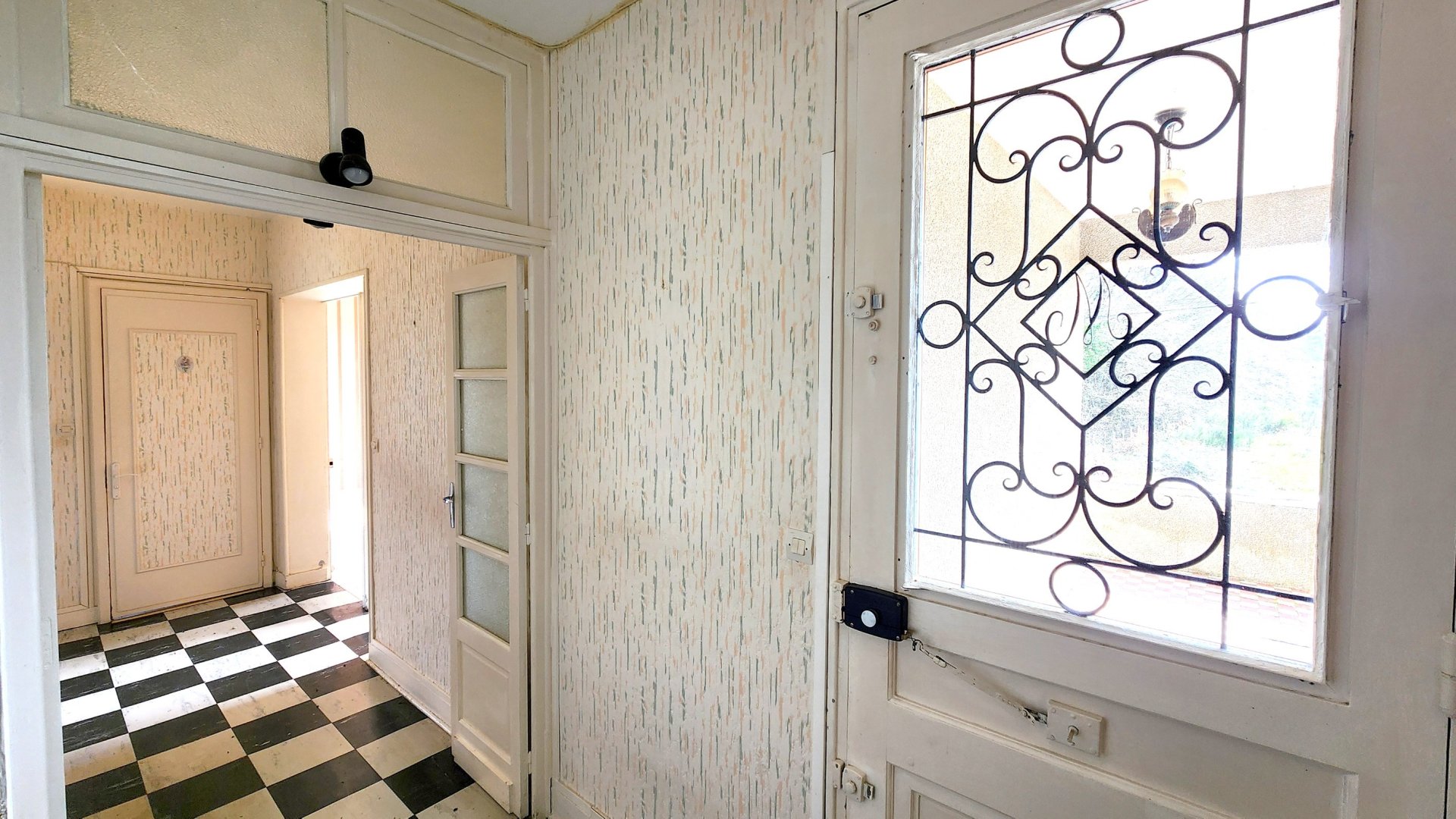Vente Maison 7&nbsp;Pièces 154&nbsp;m² Neuvic