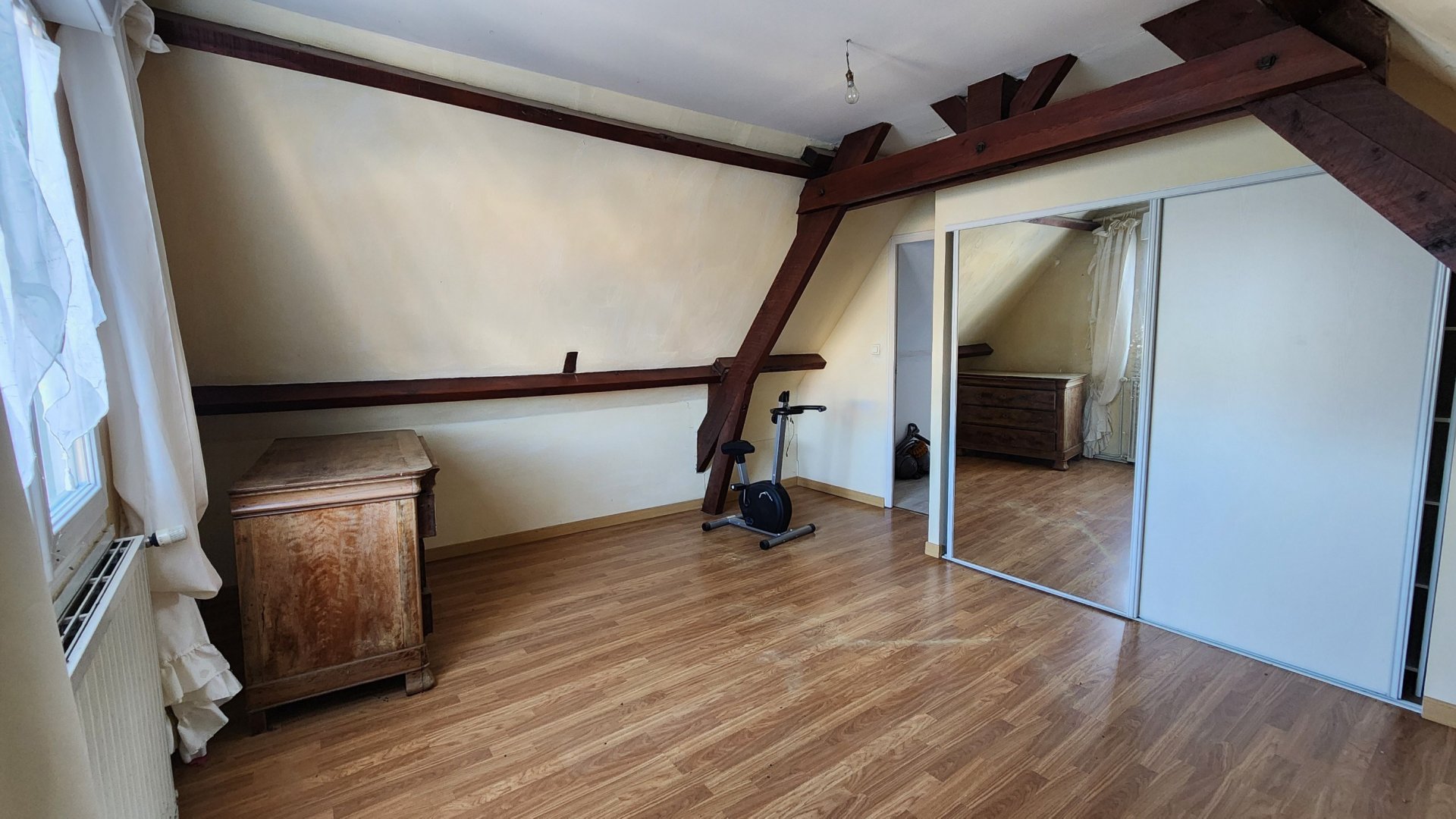 Vente Maison 6&nbsp;Pièces 180&nbsp;m² Neuvic