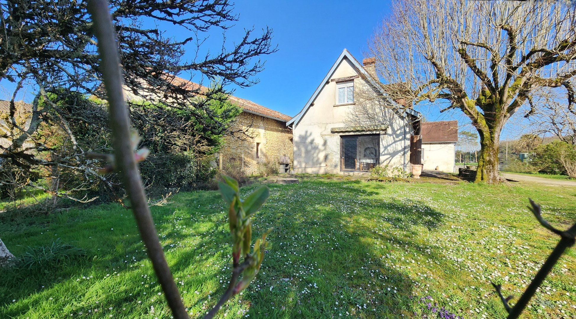 Vente Maison 6&nbsp;Pièces 180&nbsp;m² Neuvic
