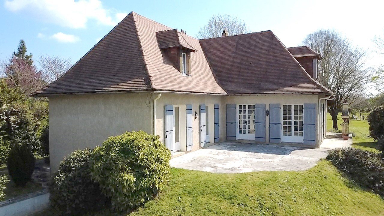 Vente Maison 6&nbsp;Pièces 162&nbsp;m² Saint-Laurent-des-Hommes