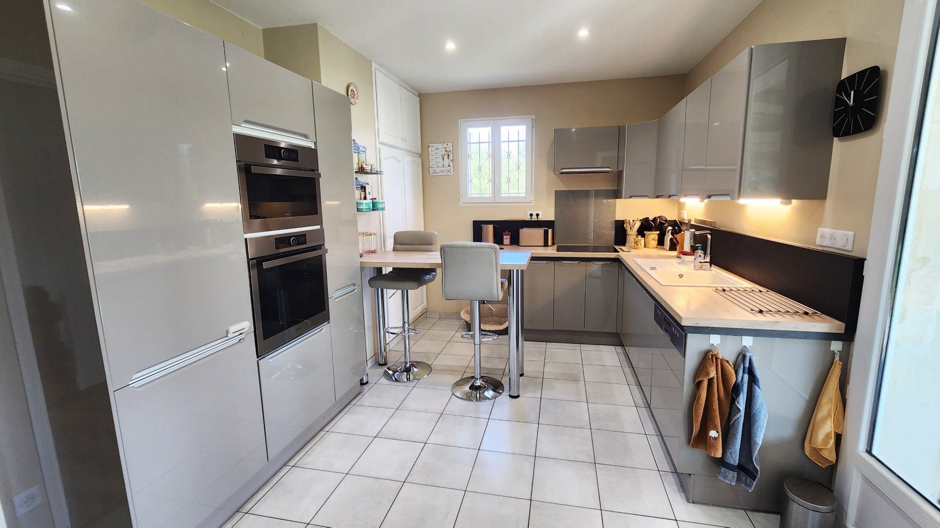 Vente Maison 6&nbsp;Pièces 162&nbsp;m² Saint-Laurent-des-Hommes