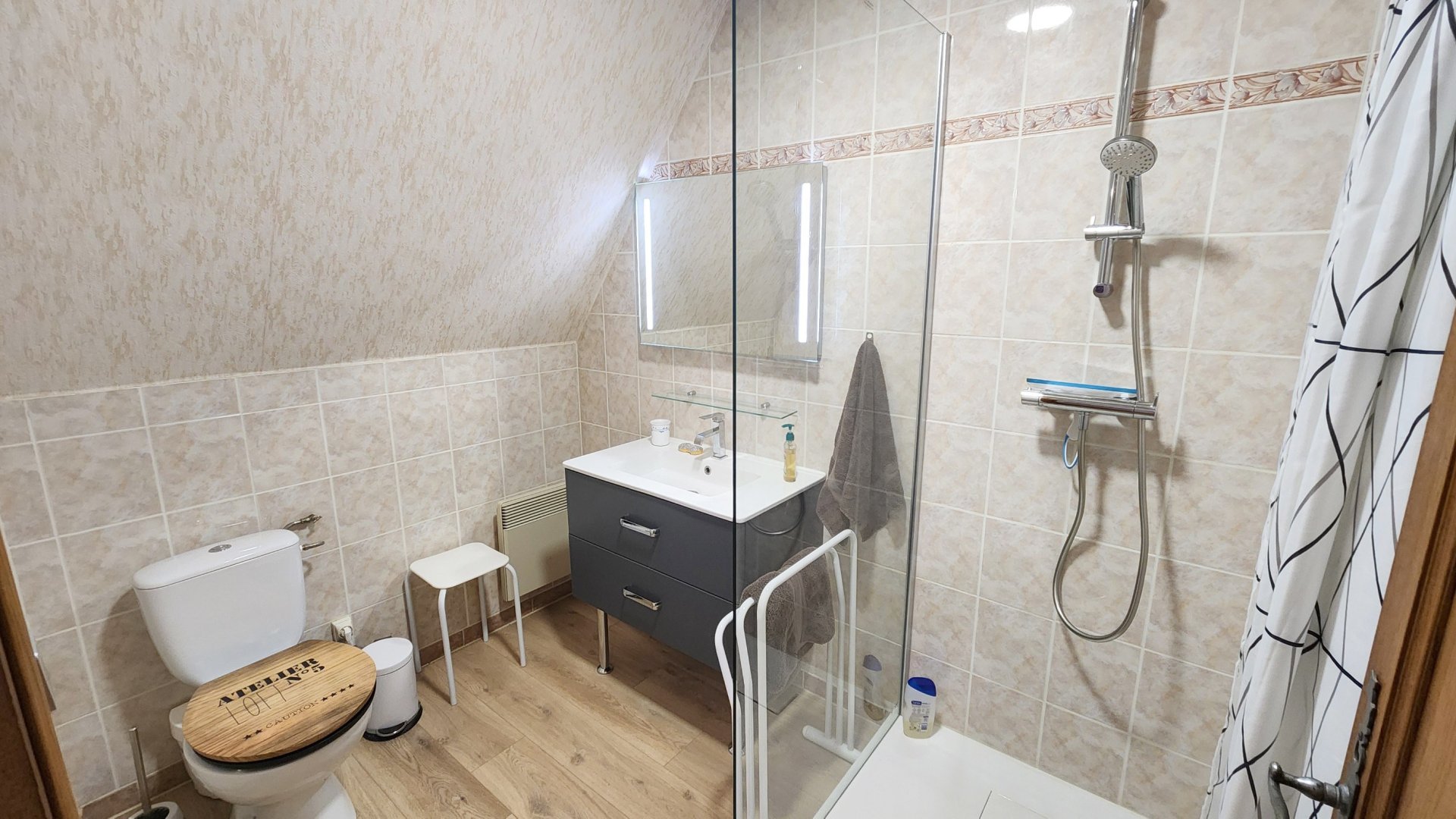 Vente Maison 6&nbsp;Pièces 162&nbsp;m² Saint-Laurent-des-Hommes