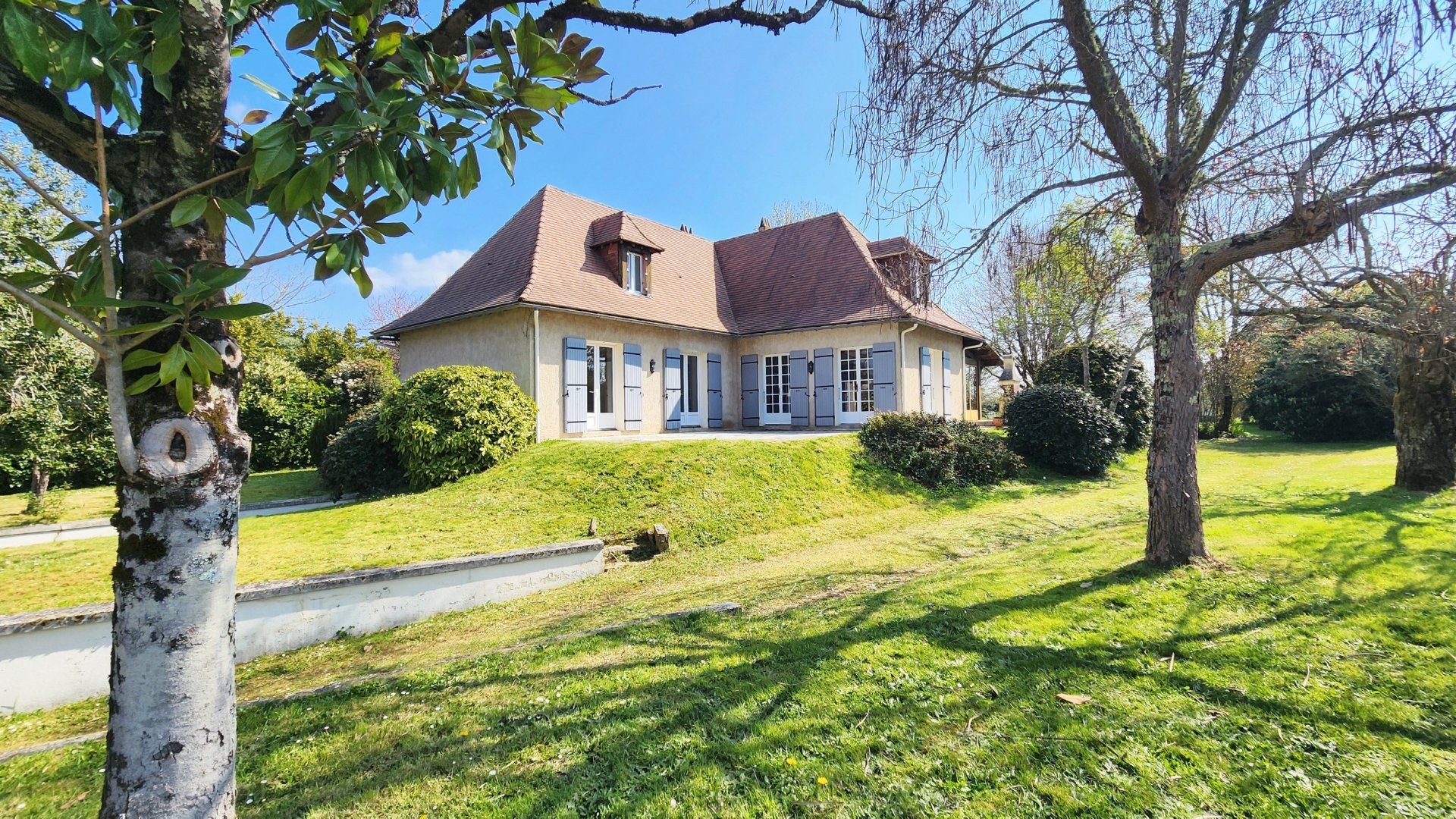 Vente Maison 6&nbsp;Pièces 162&nbsp;m² Saint-Laurent-des-Hommes