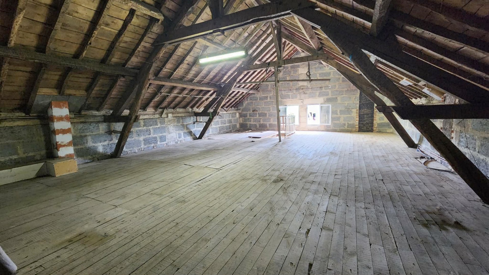Vente Maison 4&nbsp;Pièces 100&nbsp;m² Saint-Laurent-des-Hommes