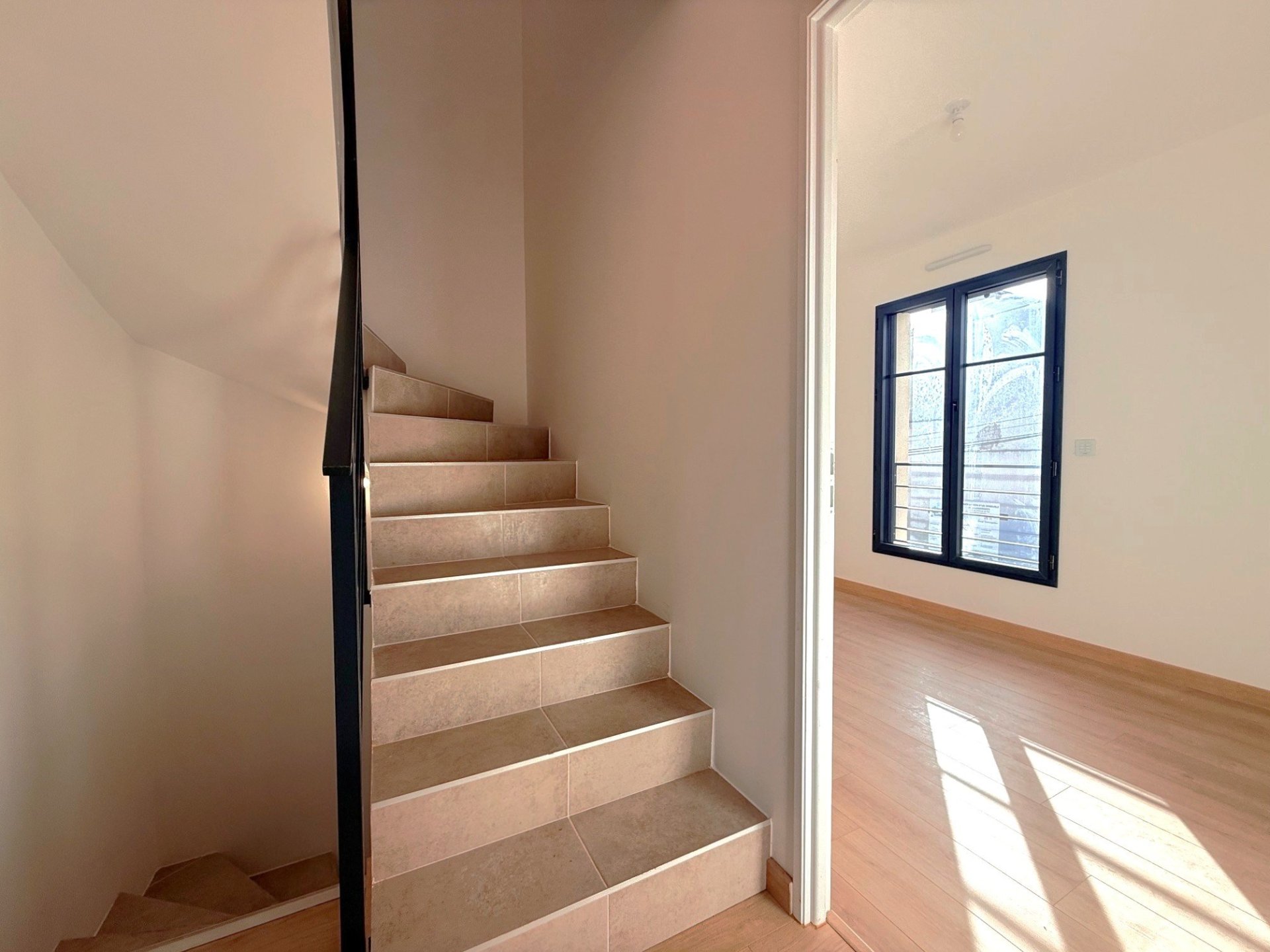 Vente Maison 6&nbsp;Pièces 100&nbsp;m² Bougival