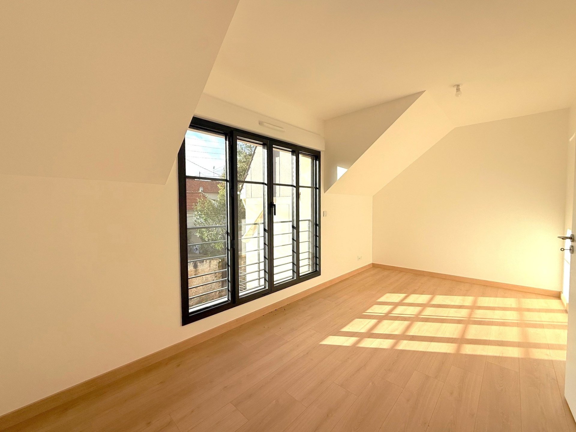 Vente Maison 6&nbsp;Pièces 100&nbsp;m² Bougival