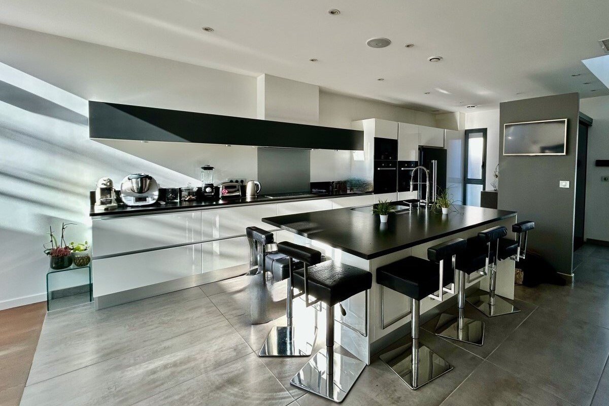 Vente Maison 9&nbsp;Pièces 270&nbsp;m² Bordeaux