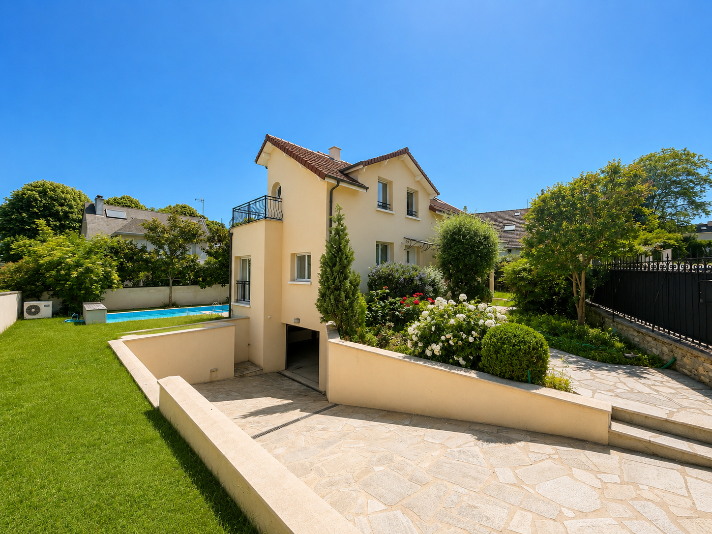 Vente Maison 8&nbsp;Pièces 200&nbsp;m² Louveciennes