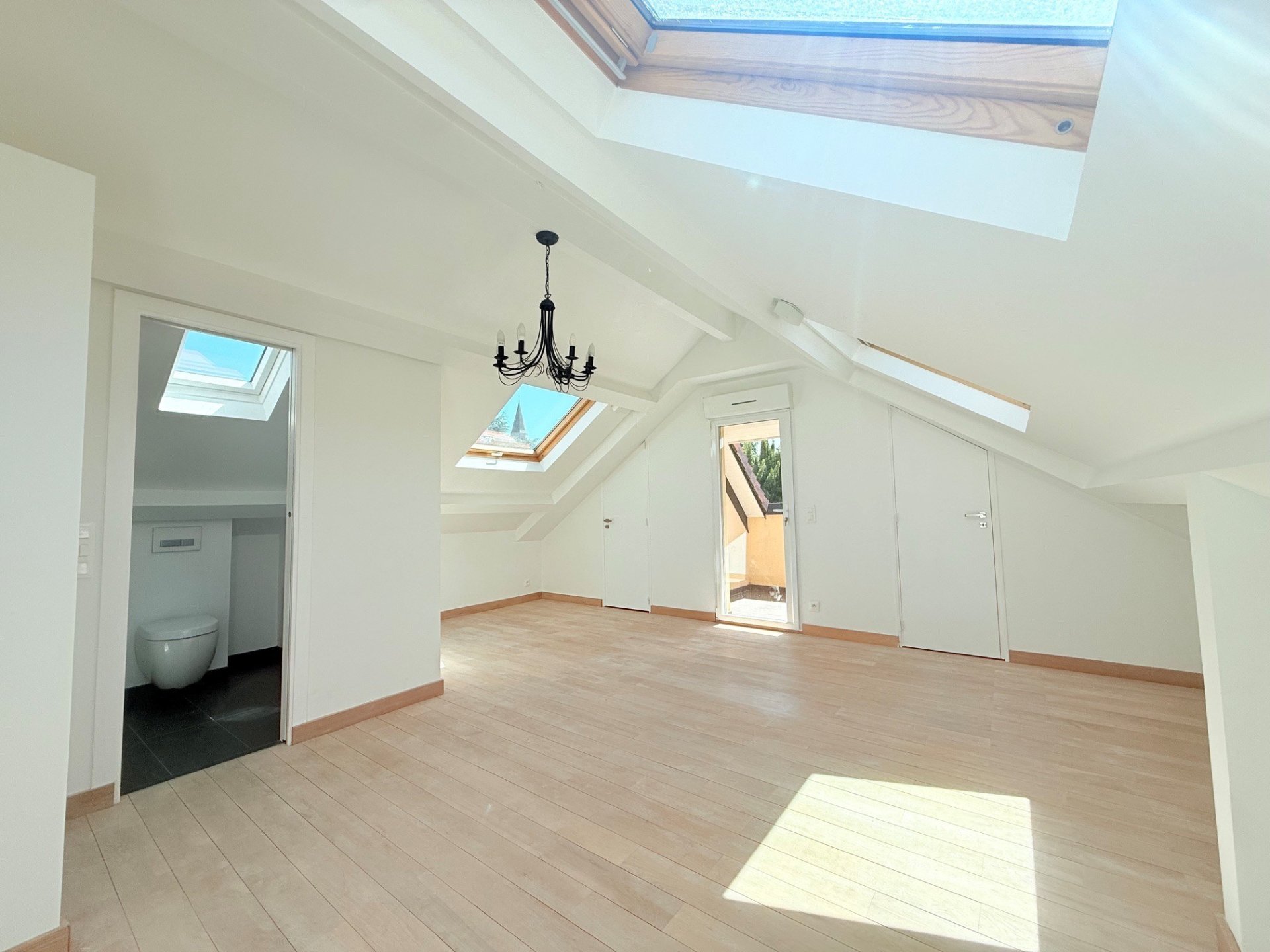 Vente Maison 8&nbsp;Pièces 200&nbsp;m² Louveciennes