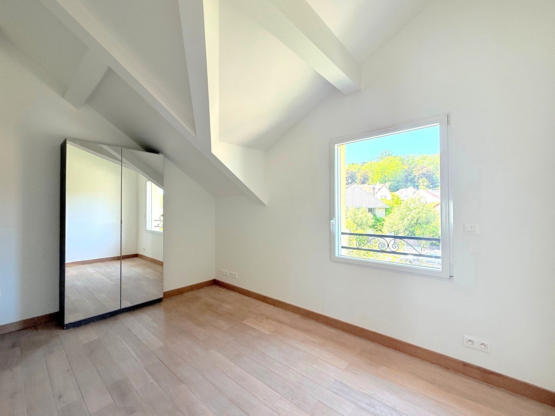 Vente Maison 8&nbsp;Pièces 200&nbsp;m² Louveciennes