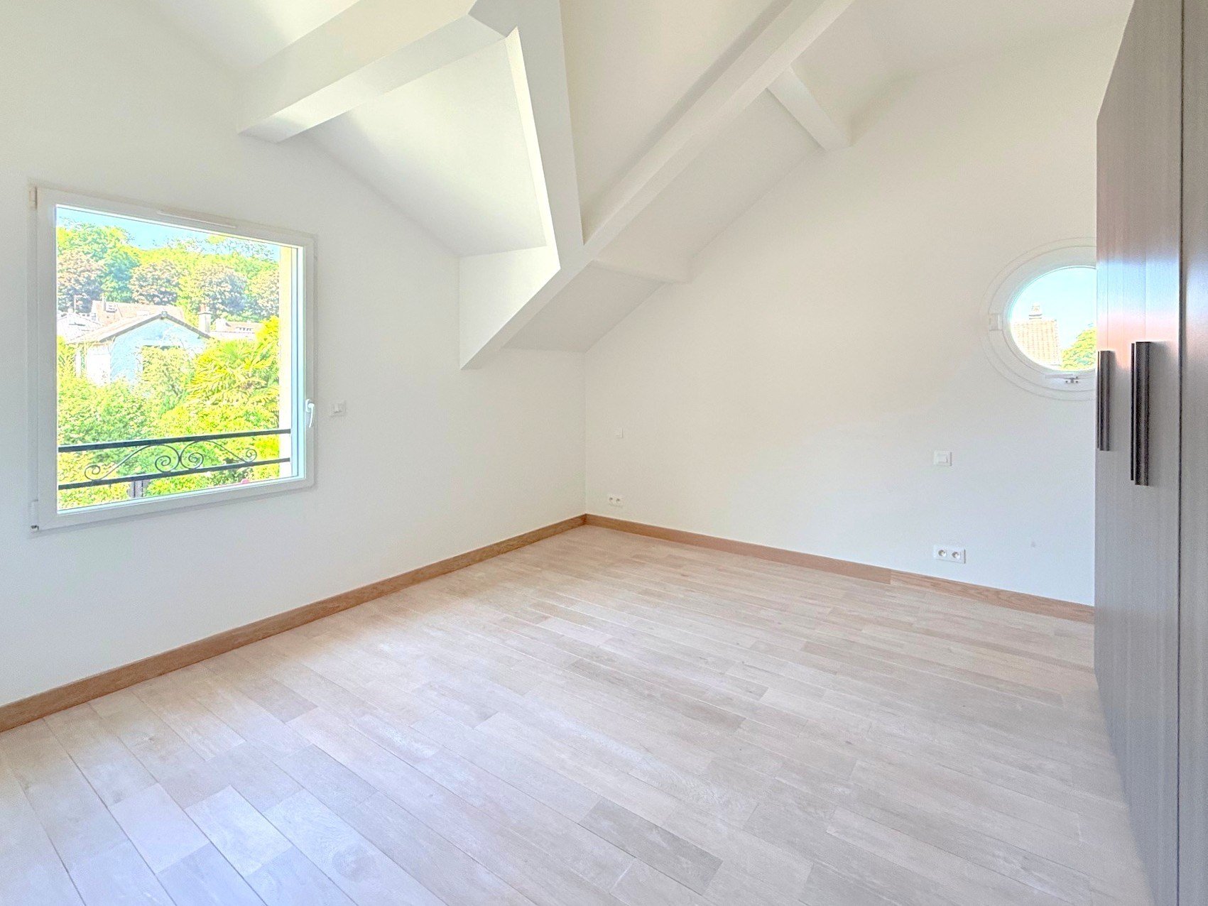 Vente Maison 8&nbsp;Pièces 200&nbsp;m² Louveciennes