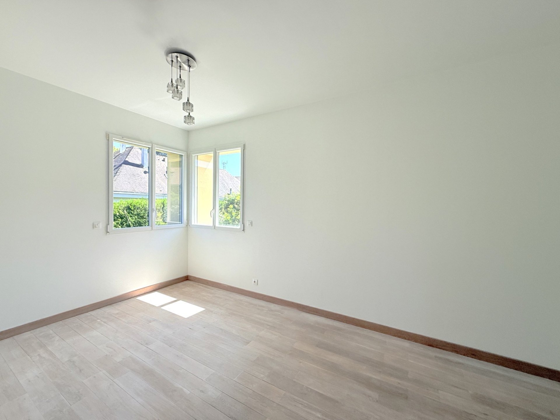 Vente Maison 8&nbsp;Pièces 200&nbsp;m² Louveciennes