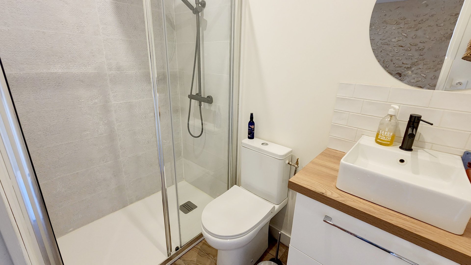Vente Maison 10&nbsp;Pièces 286&nbsp;m² Neuvic
