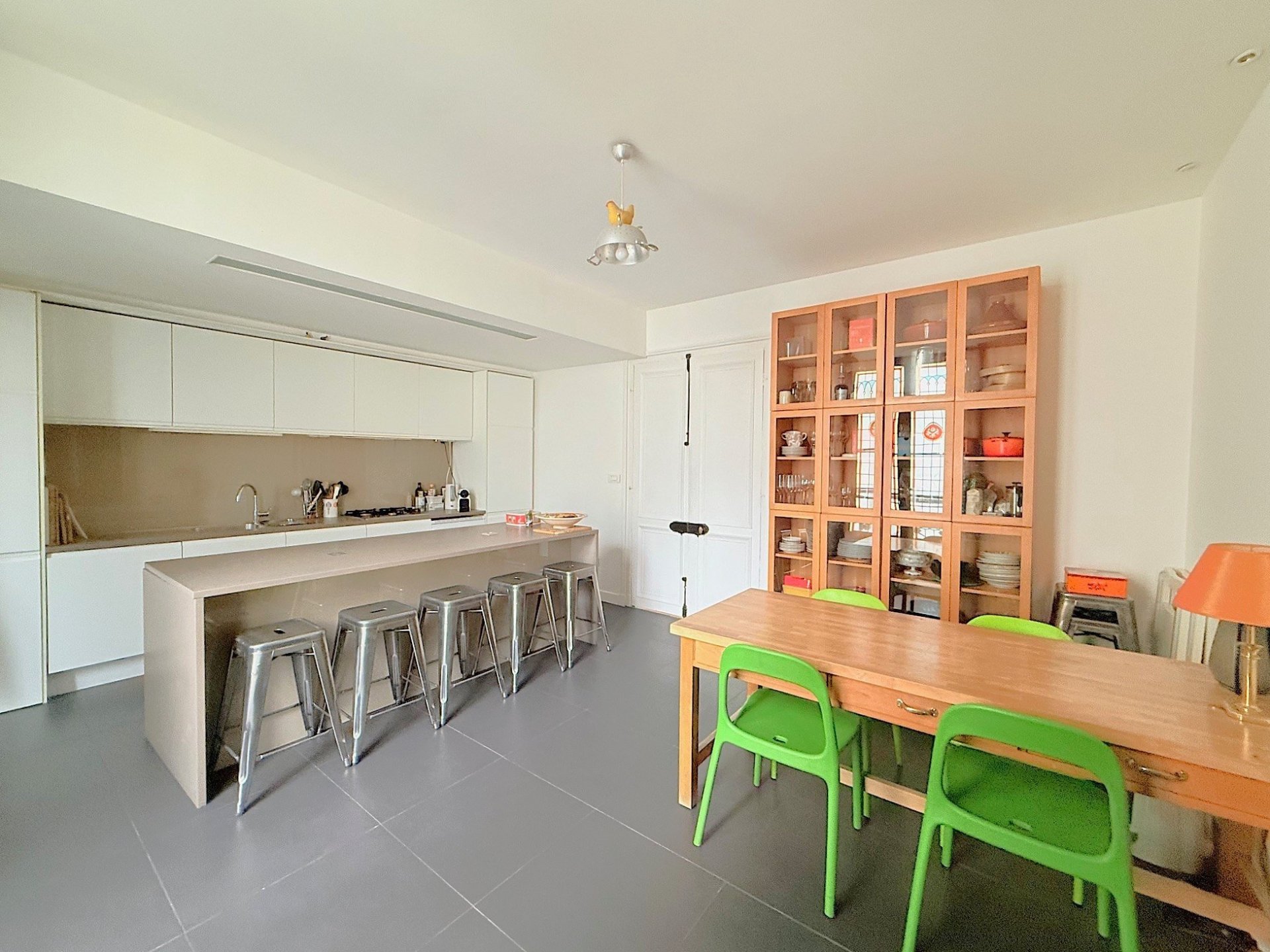 Vente Appartement 5&nbsp;Pièces 150&nbsp;m² Paris 10