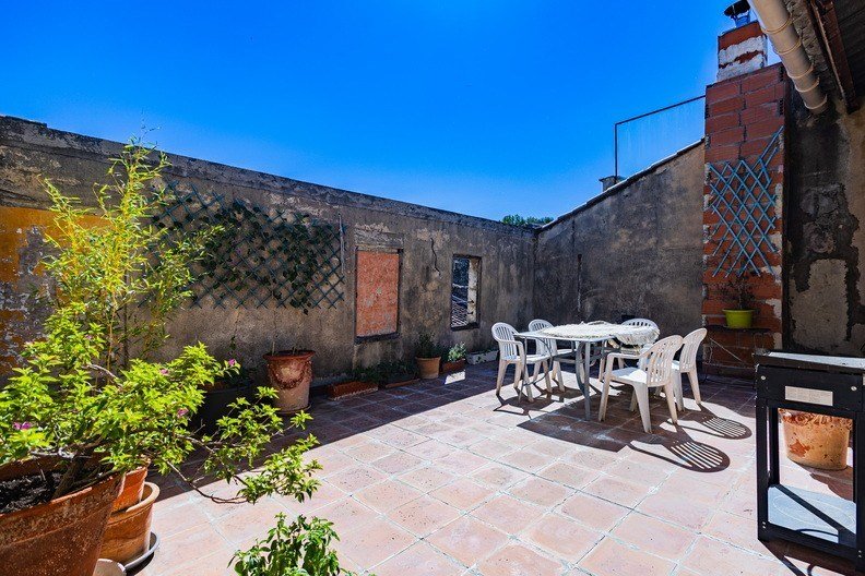 Vente Maison 7&nbsp;Pièces 160&nbsp;m² Aramon