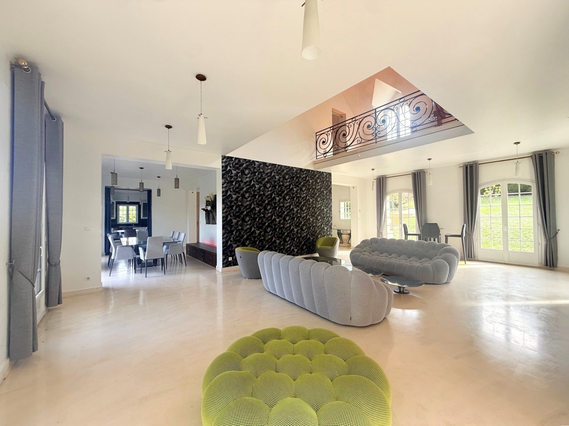 Vente Maison 8&nbsp;Pièces 280&nbsp;m² Parmain
