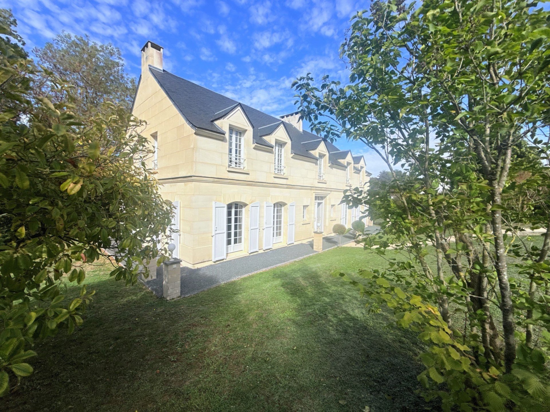 Vente Maison 8&nbsp;Pièces 280&nbsp;m² Parmain