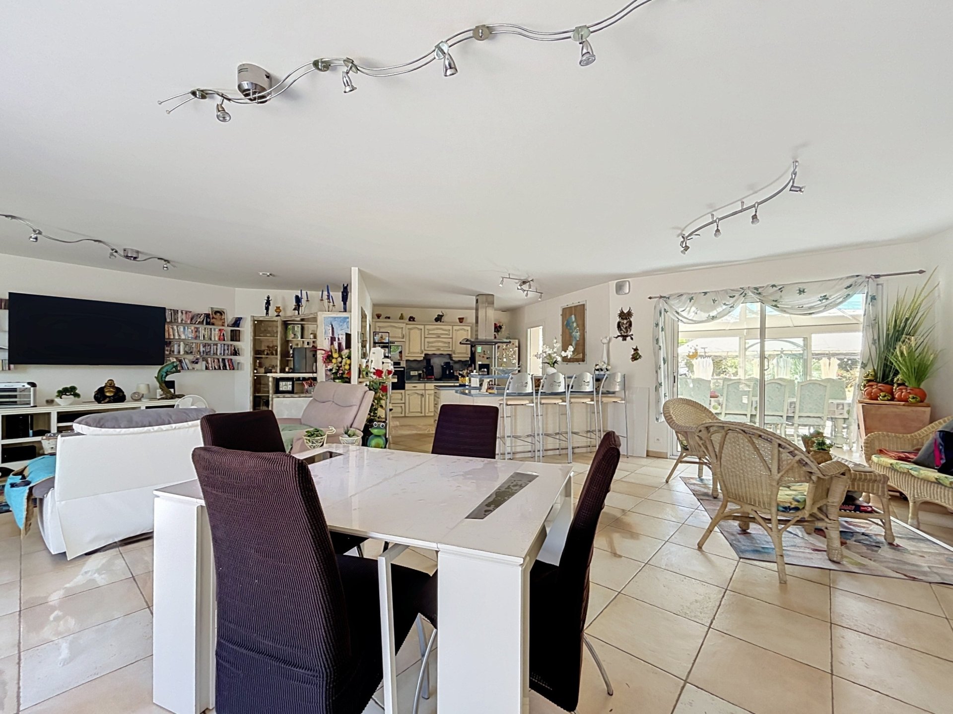 Vente Maison 8&nbsp;Pièces 200&nbsp;m² Saint-Front-de-Pradoux