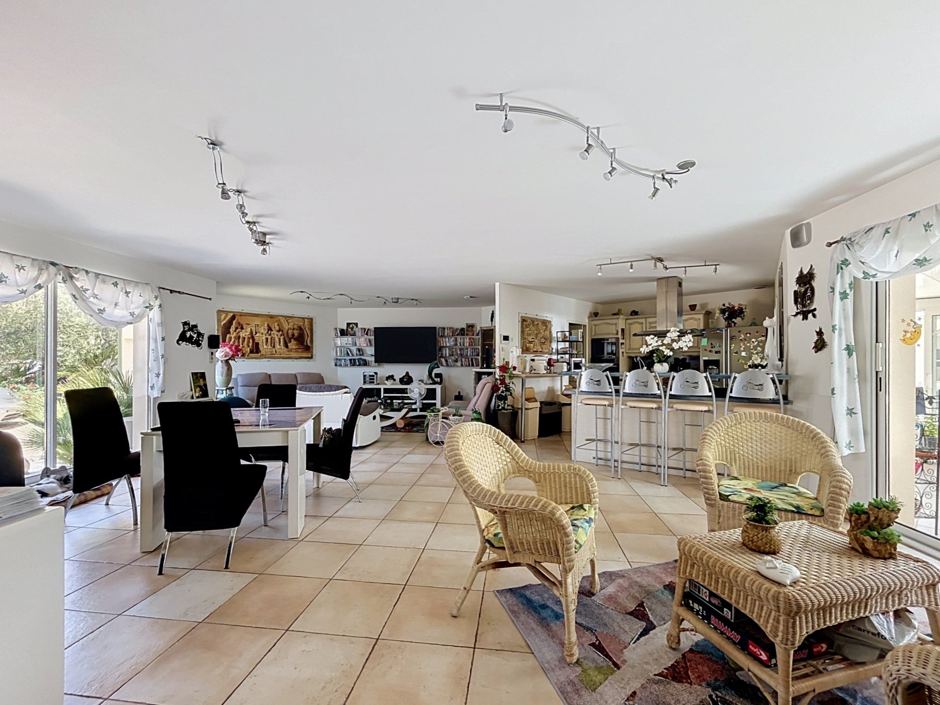 Vente Maison 8&nbsp;Pièces 200&nbsp;m² Saint-Front-de-Pradoux