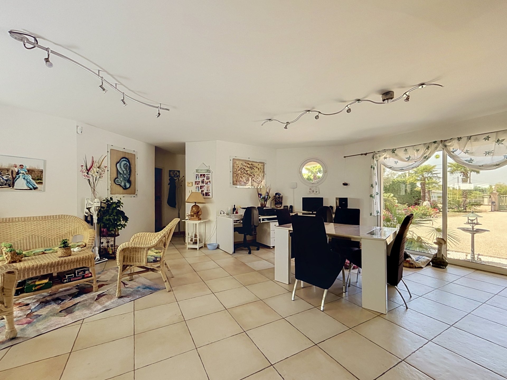 Vente Maison 8&nbsp;Pièces 200&nbsp;m² Saint-Front-de-Pradoux