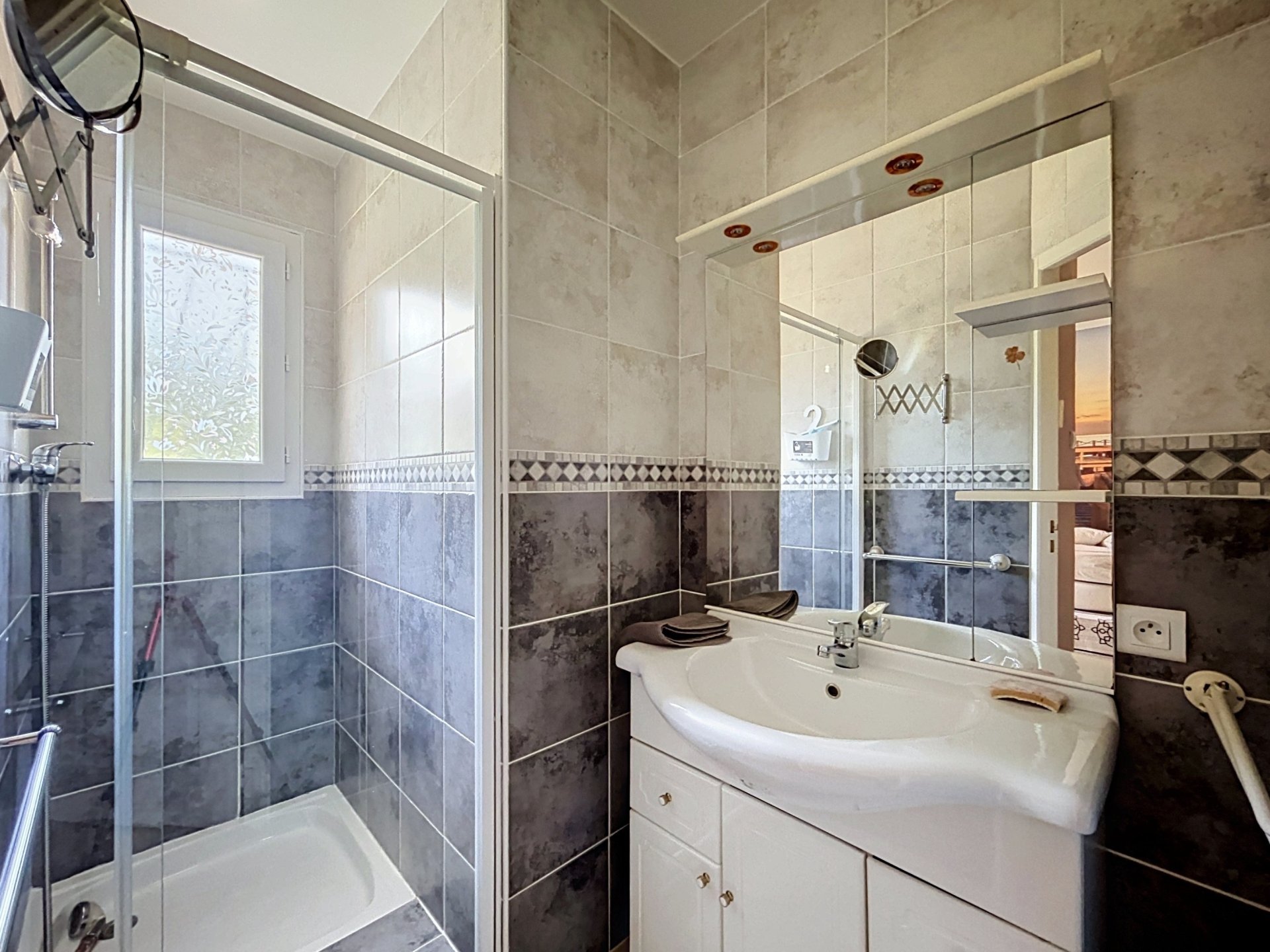 Vente Maison 8&nbsp;Pièces 200&nbsp;m² Saint-Front-de-Pradoux