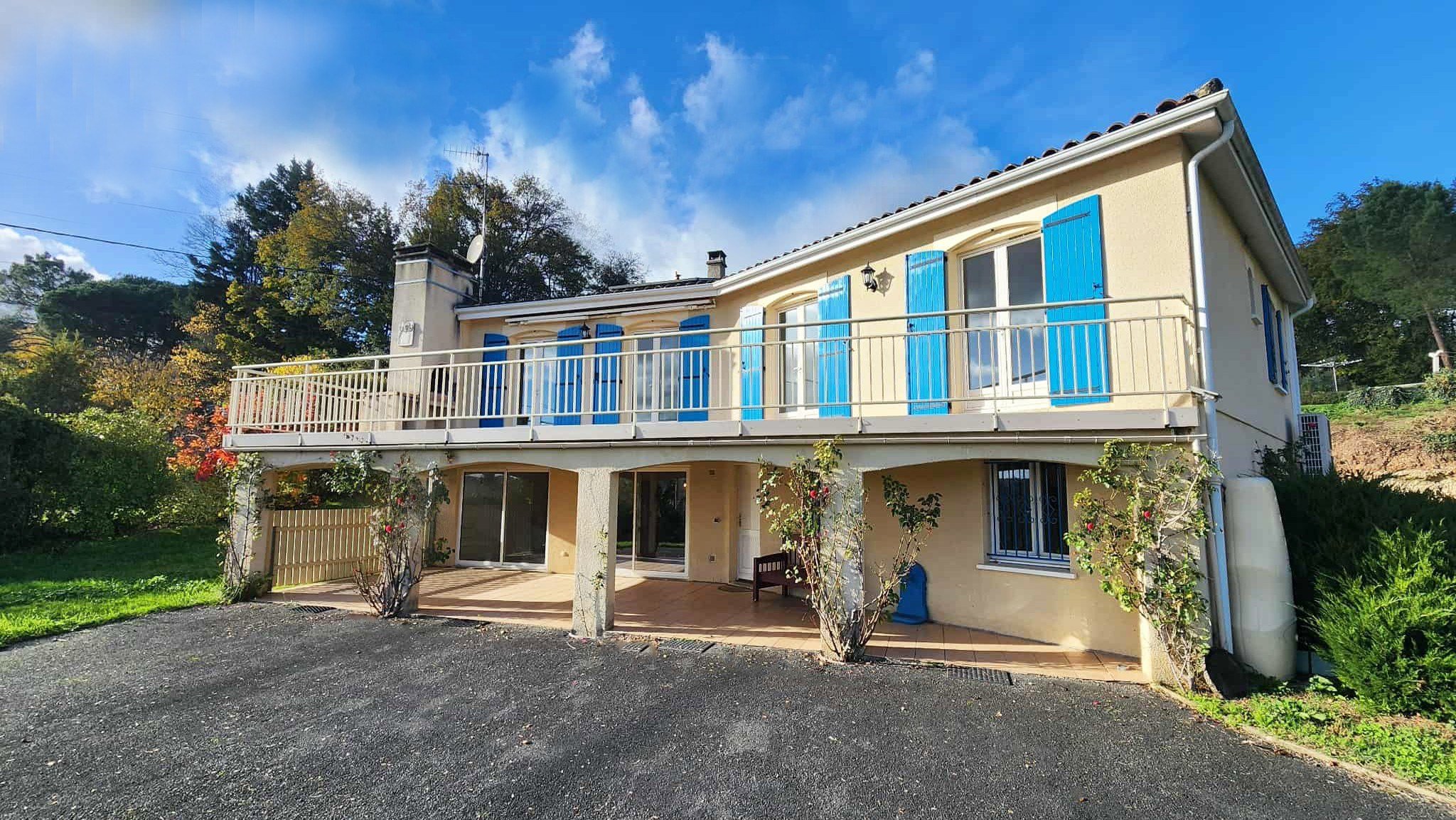 maison 8 pièces en vente sur ST FRONT DE PRADOUX (24400)