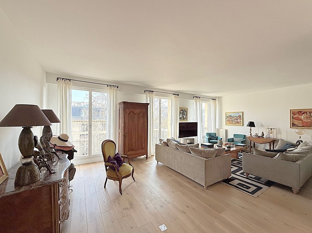 appartement 5 pièces en vente sur PARIS (75007)
