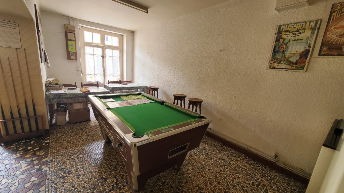 immeuble en vente sur ST LOUIS EN L ISLE (24400)