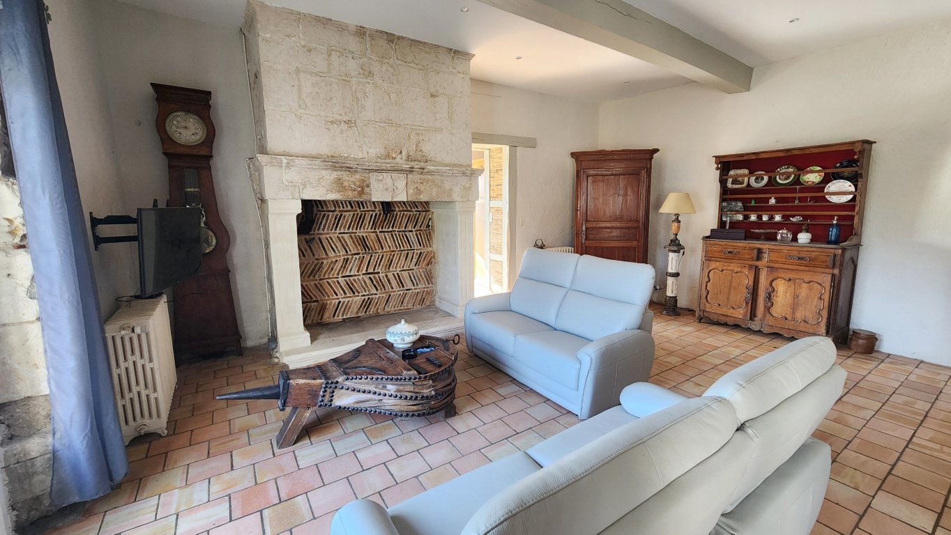 maison 6 pièces en vente sur NEUVIC (24190)