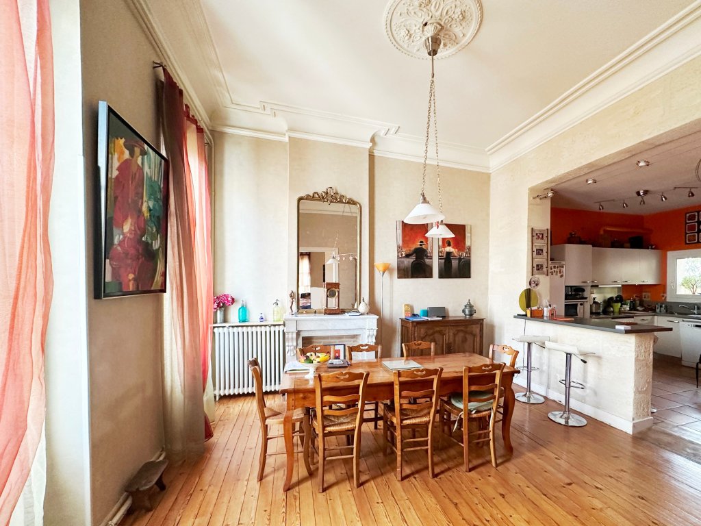 maison 8 Pièces en vente sur BORDEAUX (33000) - Plus de details