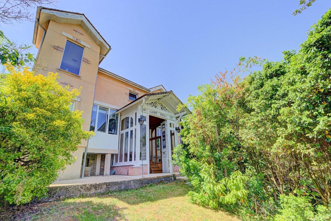 maison 6 Pièces en vente sur VILLENNES SUR SEINE (78670) - Plus de details
