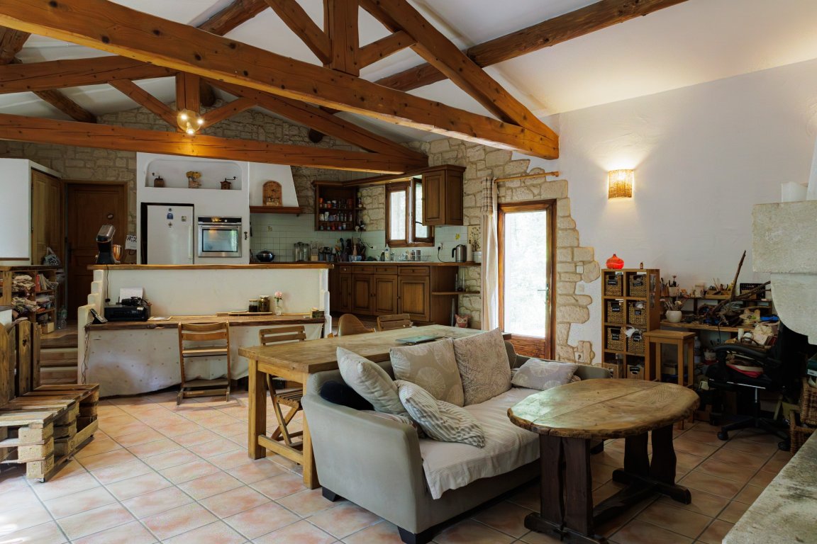 maison 5 Pièces en vente sur SAUMANE DE VAUCLUSE (84800) - Plus de details