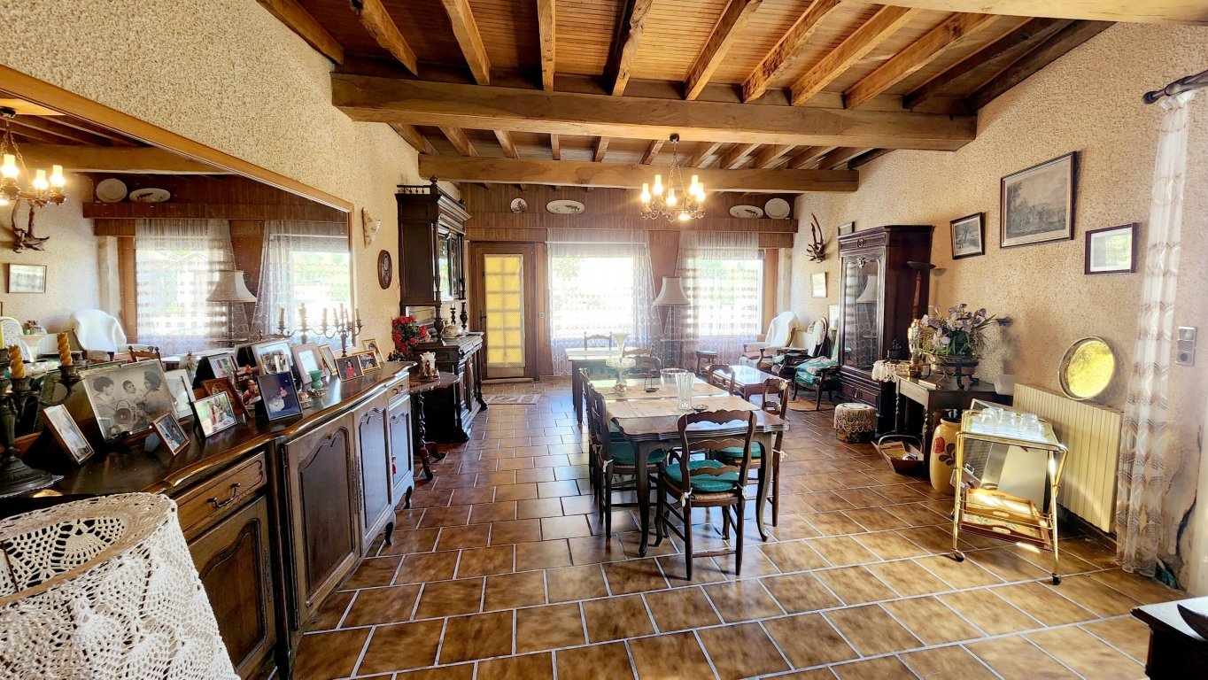 maison 8 Pièces en vente sur ST LAURENT DES HOMMES (24400) - Plus de details