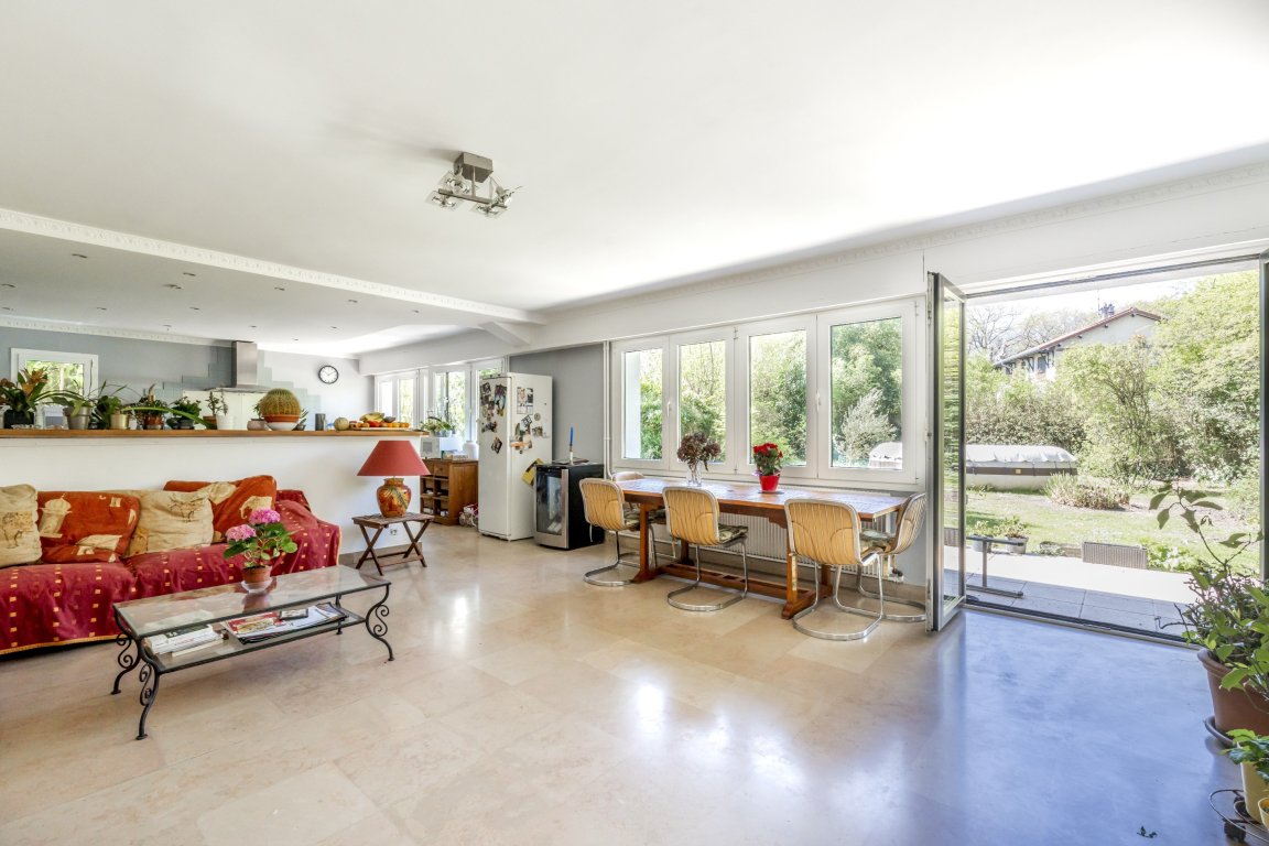 maison 11 pièces en vente sur LA CELLE ST CLOUD (78170)