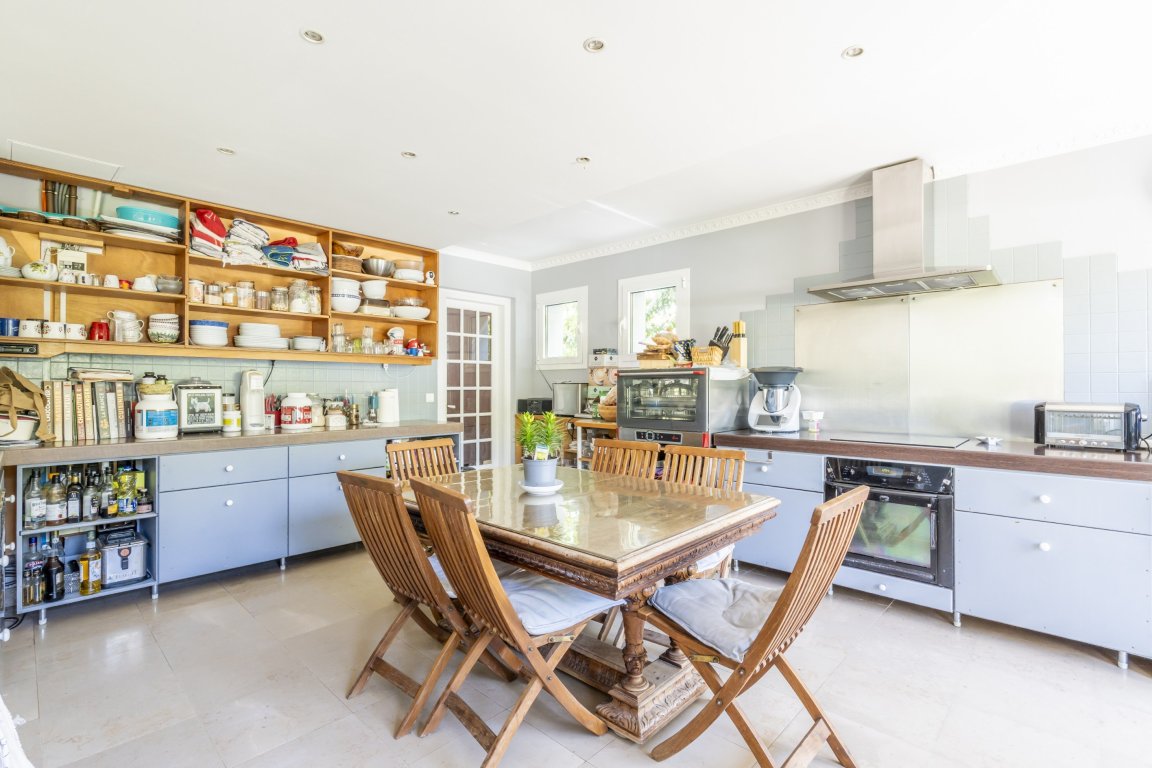 maison 11 pièces en vente sur LA CELLE ST CLOUD (78170)
