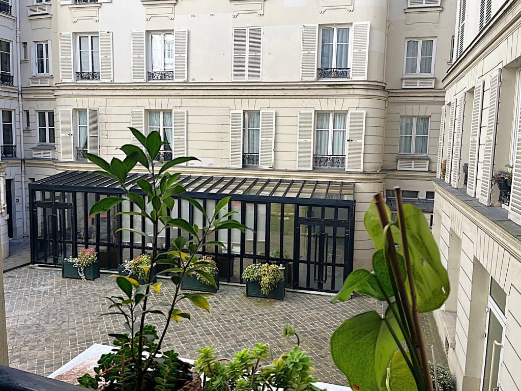 appartement 2 pièces en vente sur PARIS (75006)