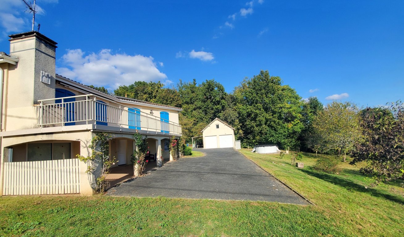 maison 8 pièces en vente sur ST LOUIS EN L ISLE (24400)