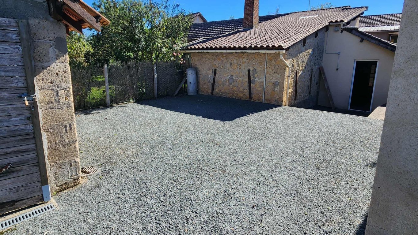 immeuble en vente sur MONTPON MENESTEROL (24700)
