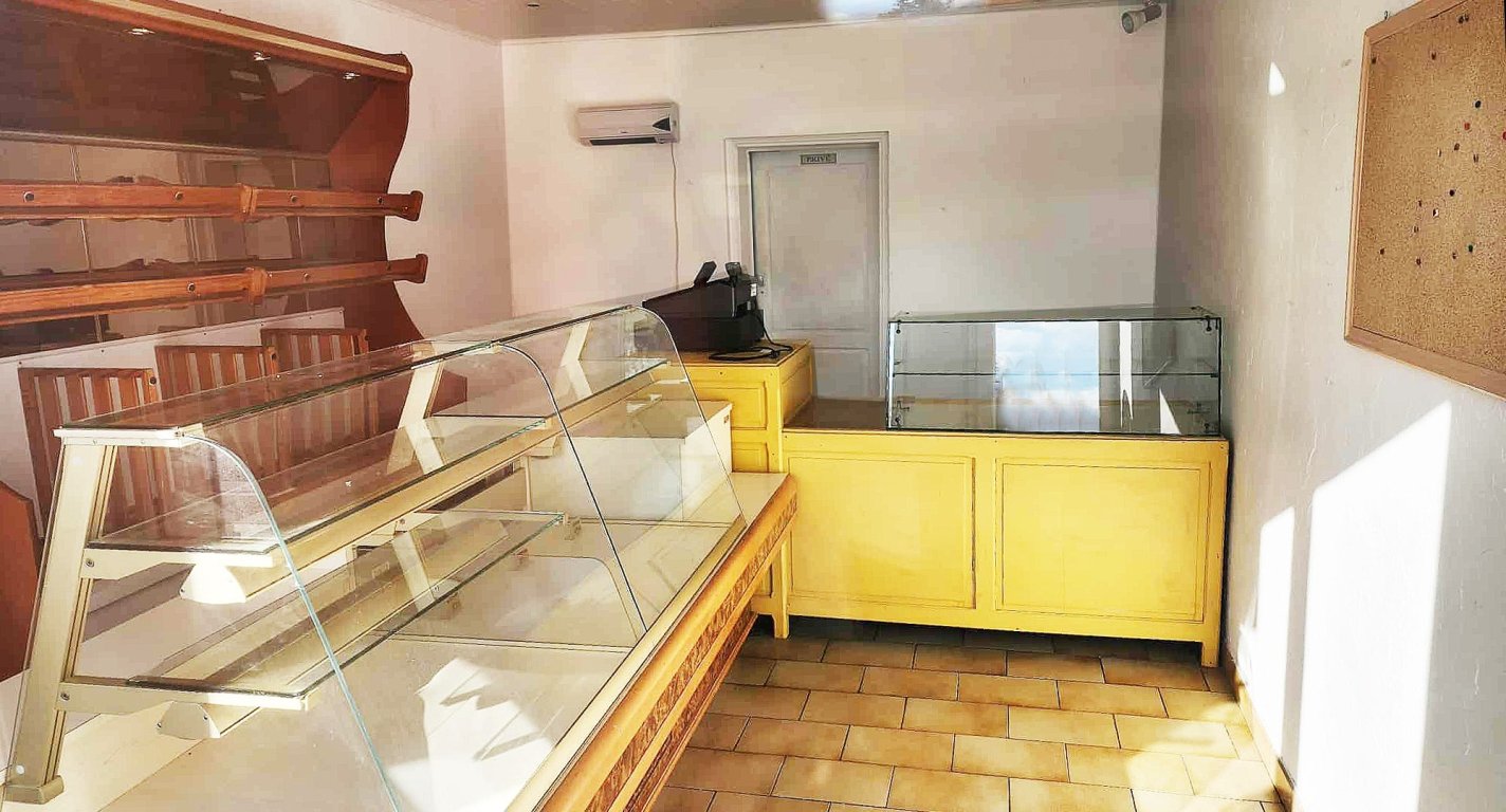 immeuble en vente sur MONTPON MENESTEROL (24700)
